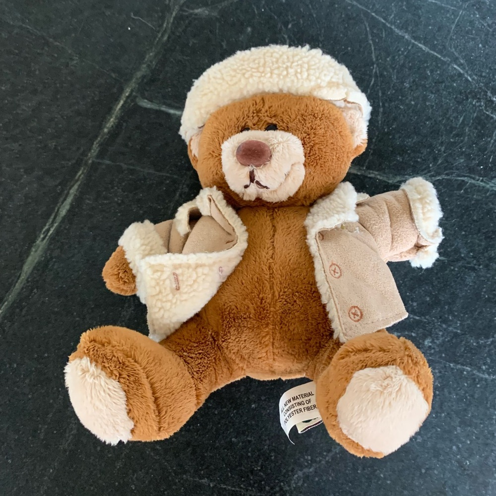 TRADITIONAL CRAFTWEAR | Bear in Sherpa Coat and Hat